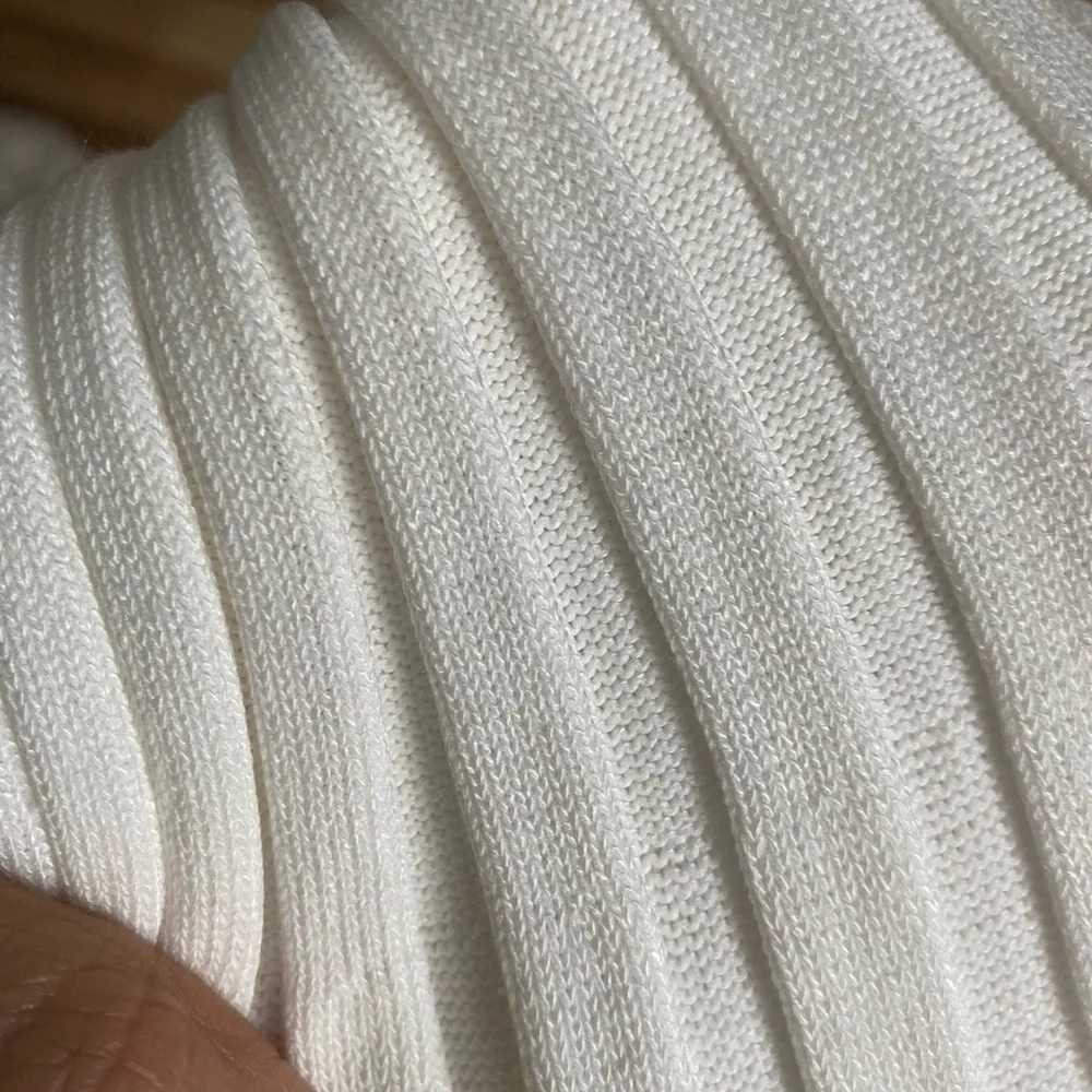 Commense White Knit Fabric - Picture 1 of 3